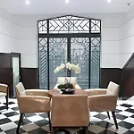 Hr.165 - Apartamento Com Uma Suite Para Alugar Em Copacabana, Com Piscina Vista Mar No Terraco
